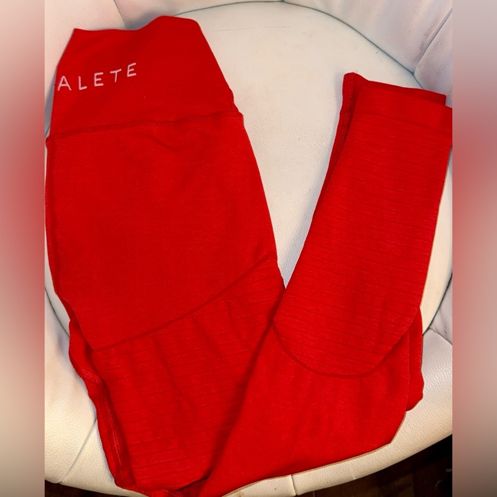 Alphalete Athletics Revival R6 Leggings -Formula Red